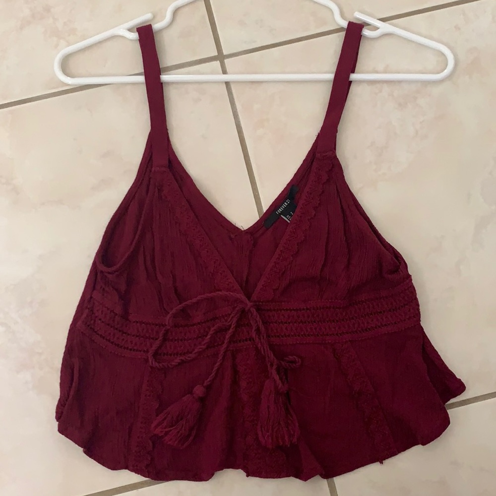 V cute burgundy crop top with tassel tie